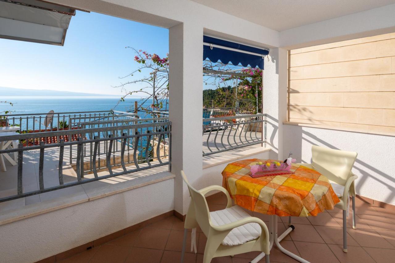 Beach Penthouse Diamond Оміш Екстер'єр фото