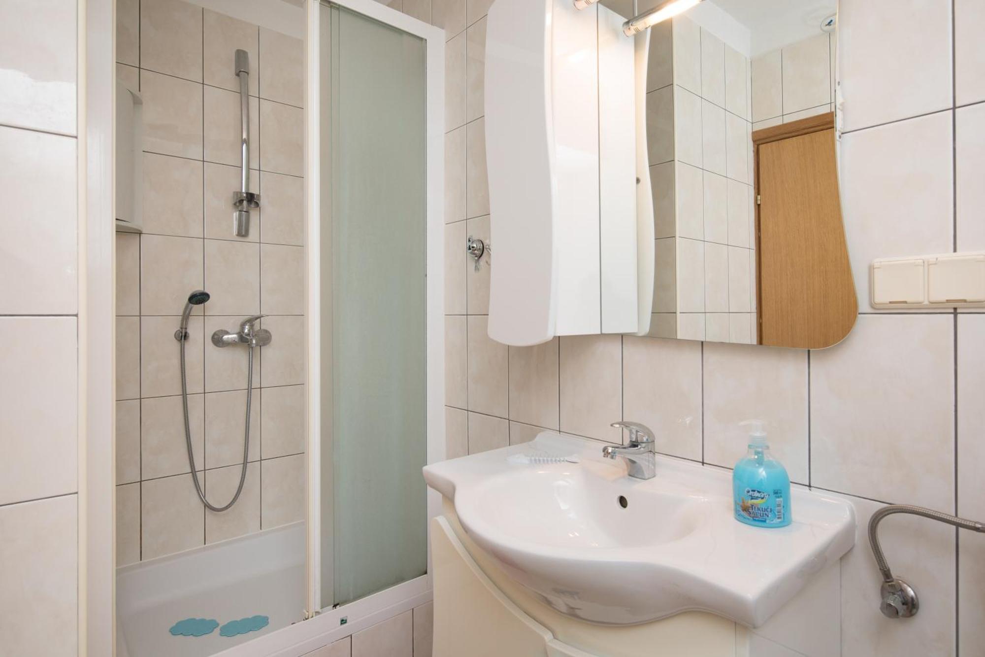 Beach Penthouse Diamond Оміш Номер фото