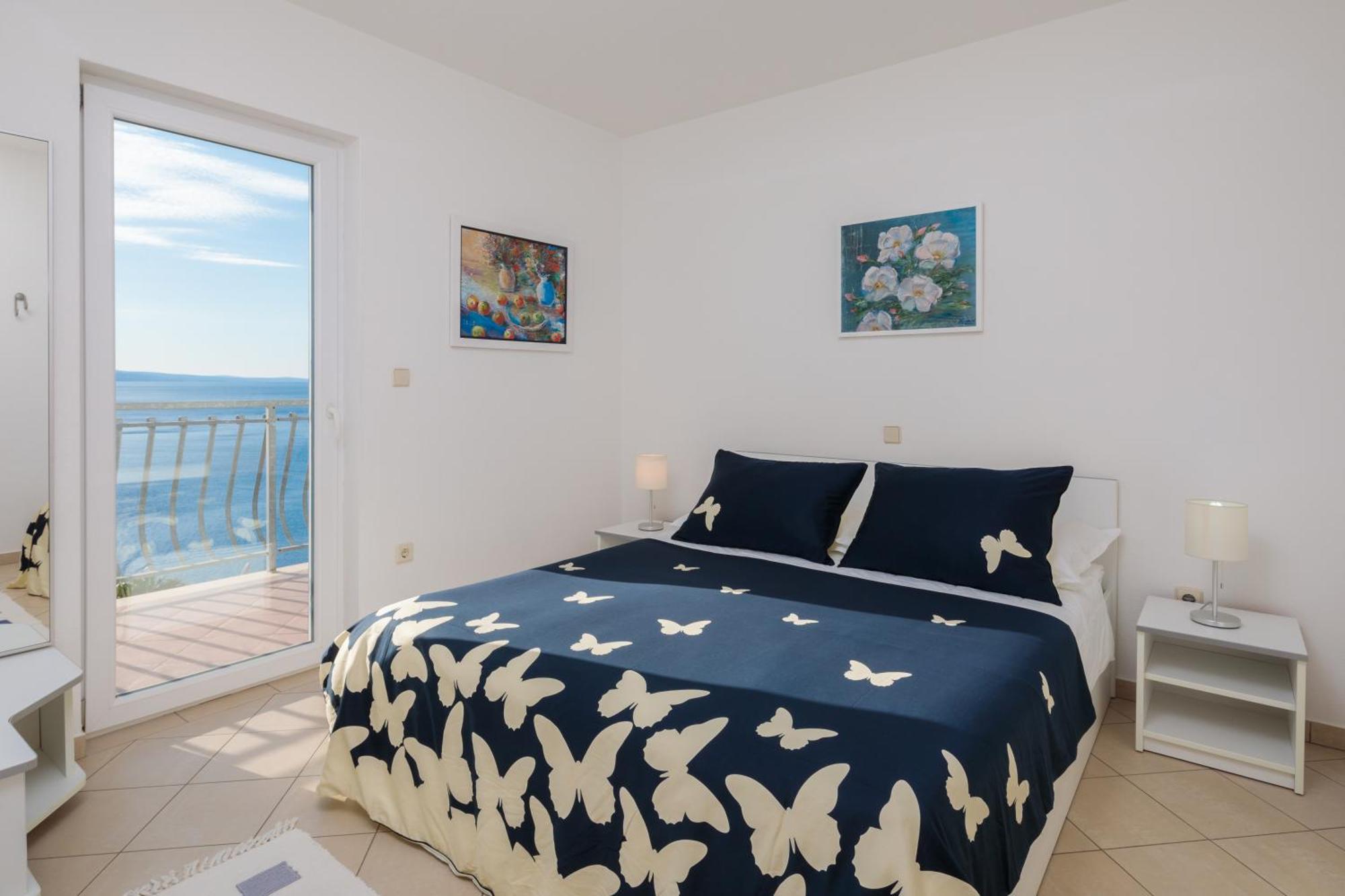 Beach Penthouse Diamond Оміш Номер фото